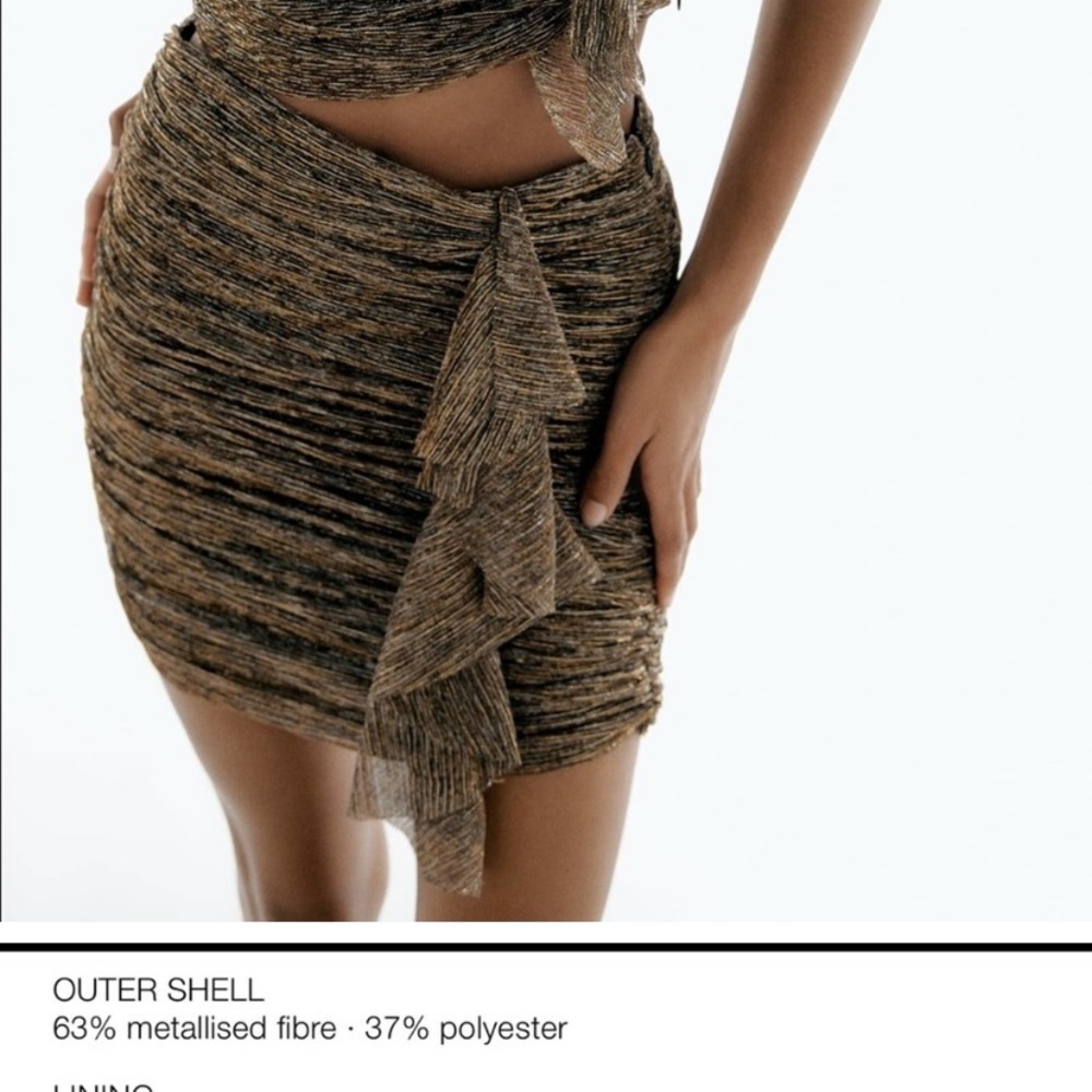 Zara Gold Thread Mini Skirt Size Medium NWOT New Without Tags